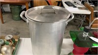 Stock Pot with Strainer