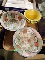 4 SIGNED ORIENTAL BOWLS