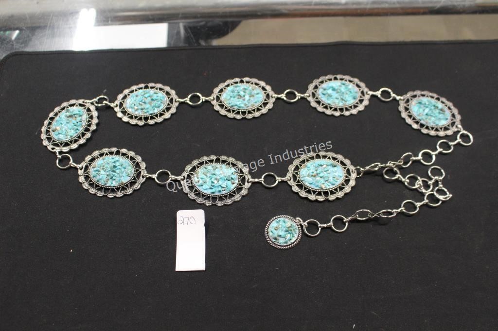 ladies necklace (display)