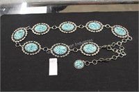 ladies necklace (display)