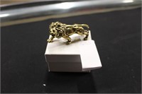 brass lion pendant/statue (display)