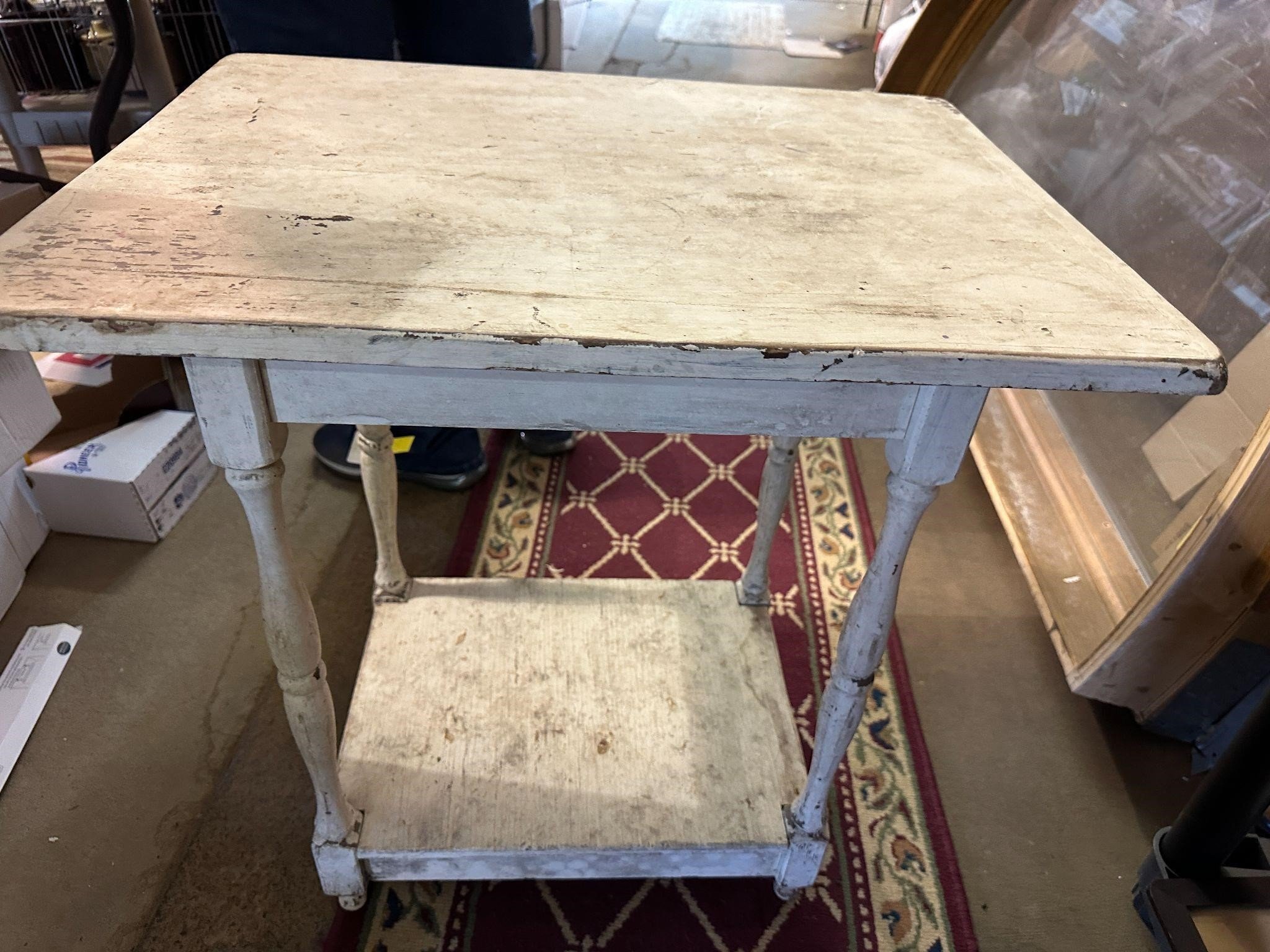 **SMALL WOODEN TABLE