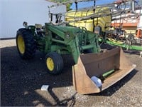 John Deere 2550 Loader Tractor Runs
