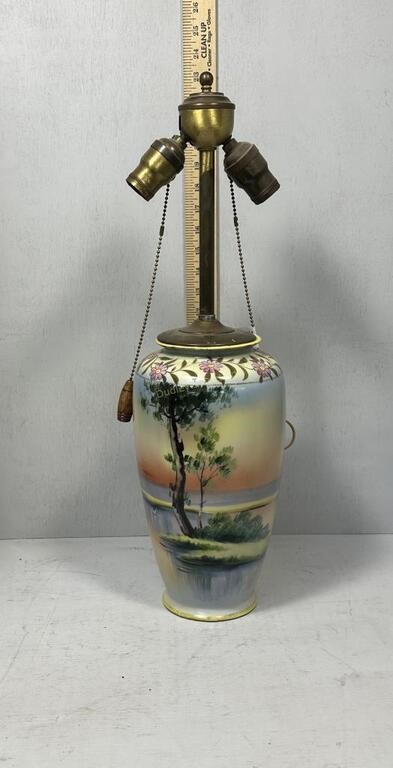 HP Nippon table lamp vase with double light fixtur