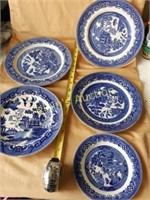 Blue Willow China Staffordshire 5  Plates