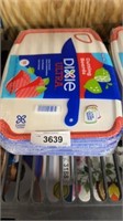 Four packs of Dixie ultra plates