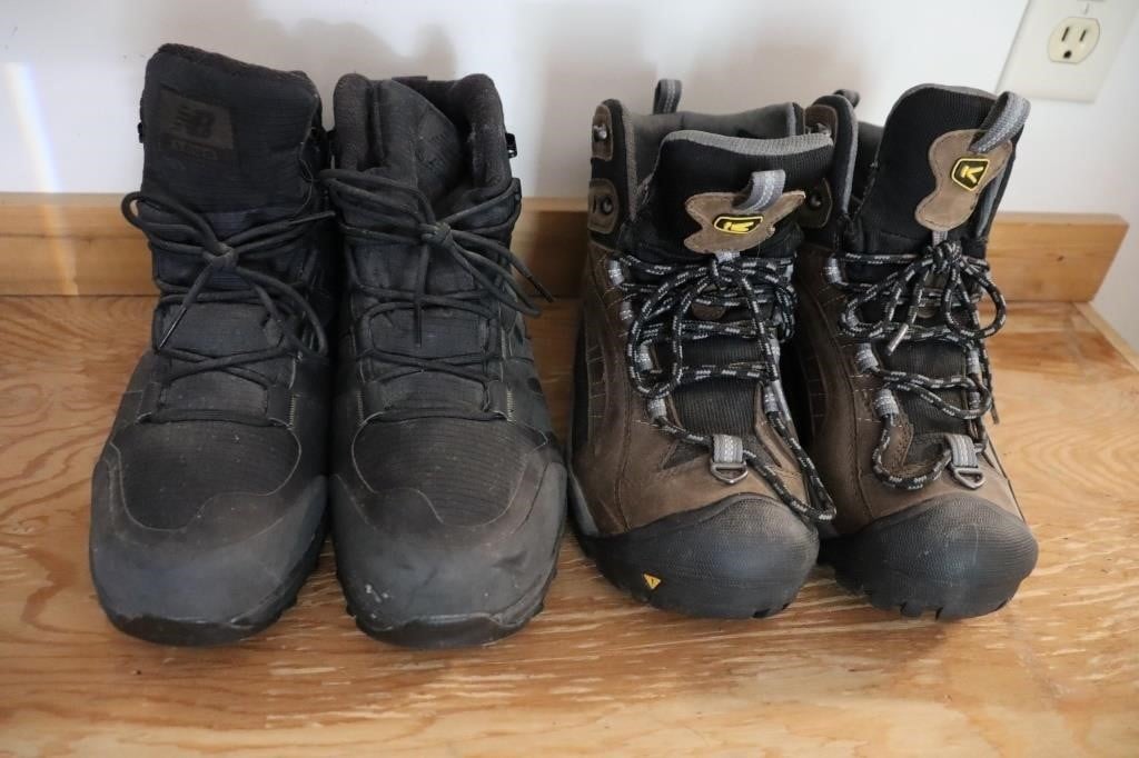 Size 9 Men's Hiking Boots