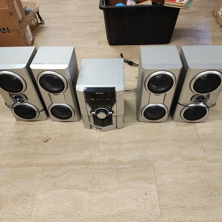 Sharp Component System w 4 Speakers