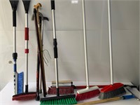 CANES BROOMS & BRUSHES