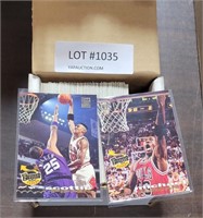 BASKETBALL TRADING CARDS
