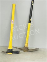 1 large & 1 small pick axes
