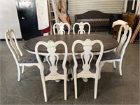 Vintage Distressed Oak Table W/ 6 Chairs 1 Leaf