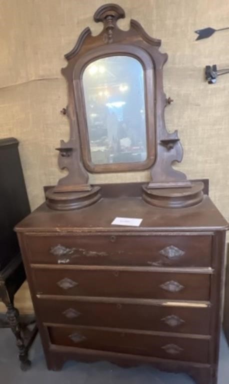Vintage / antique? vanity dresser w/ mirror