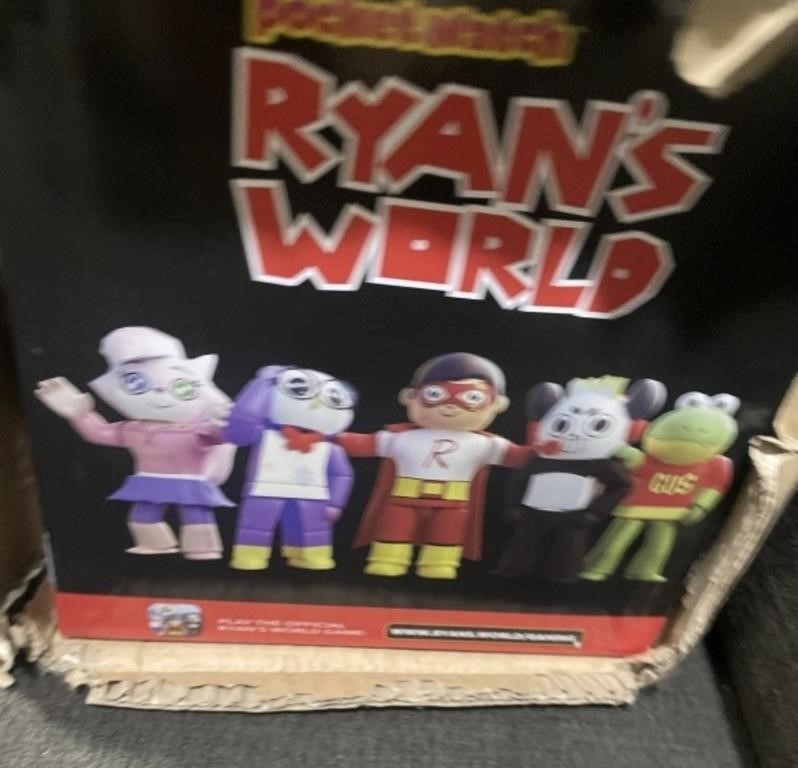Ryan’s World Pocket Watch - 8ct