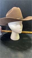 Milano hat co. Size 6 7/8