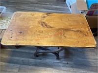 Vintage 37in Pop up table (back house)