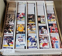 APPROX 5000 HOCKEY TRADING CARDS