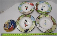4 Disney Rim Soup Bowls & 1 Disney Plate