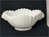 1950's Fenton Large Console Bowl with Daisy &