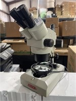 SPi Microscope w/ Under Light