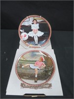 2 PORCELAIN COLLECTOR PLATES IN BOXES