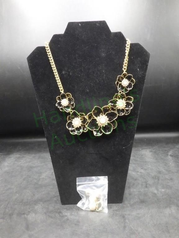 Joan Rivers Black Flower Necklace & Earrings
