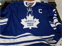 AUTOGRAPHED LEAFS JERSEY
