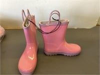 Girls pink boots size 1