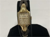 14kt Gold Gruen Curvex Precision Watch 15.8 gr TW