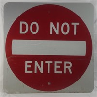 30" x 30" "Do Not Enter" Metal Sign