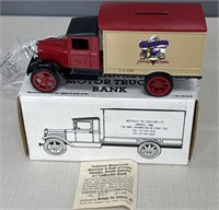 ERTL 1:25 1931 Hawkeye Motor Truck Coin Bank