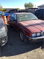 458877 - 1988 Jaguar VANDEN XJ-Series Red