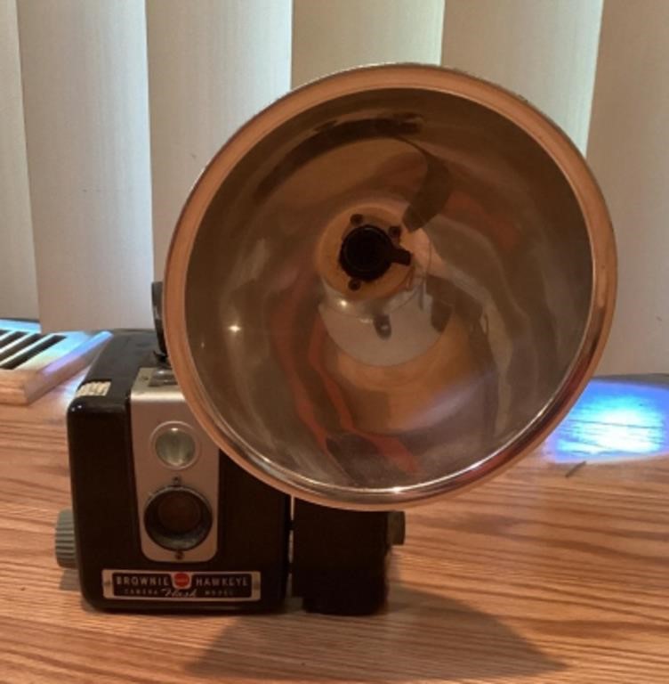 Brownie Hawkeye camera with flash
