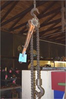 Chain lift