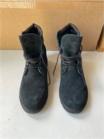 Women's Timberland boots size 9 1/2