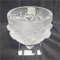 Lalique "Elizabeth" footed bowl