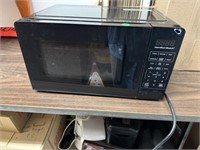 SMALL MICROWAVE