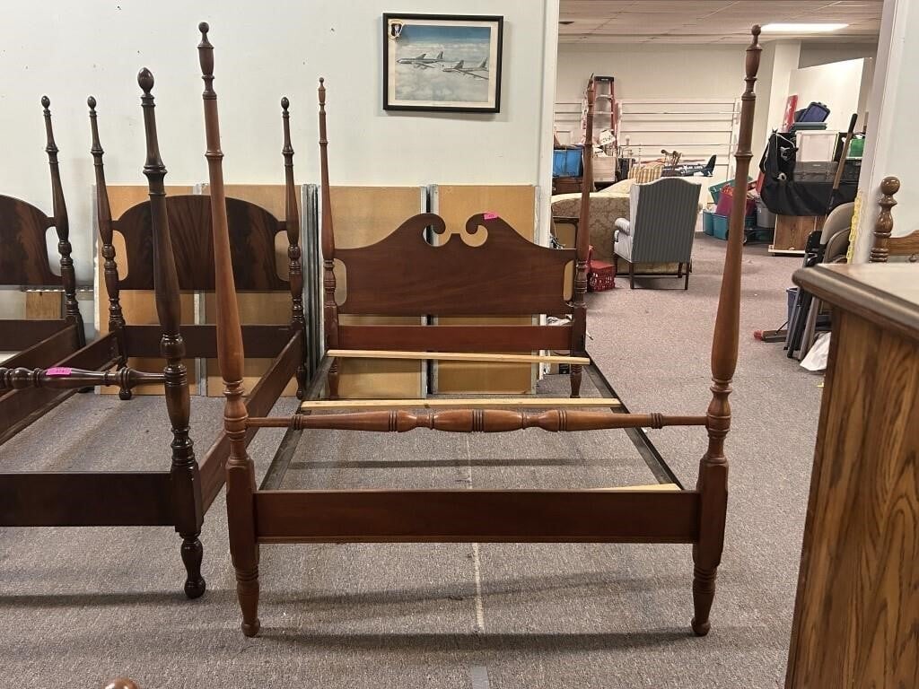 Vintage Four Post Full Size Bed