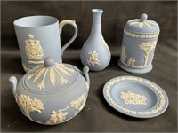 Group of Wedgwood pieces