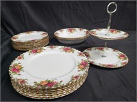 Group of 19 Royal Albert dishes