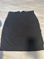 D1) Size 6 dress skirt black