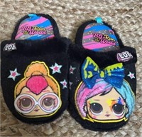 E5) LOL DOLL slippers size 11/12 basically new