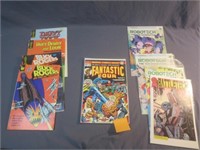 (11) Comic Books - Fantastic Four This Way Lies