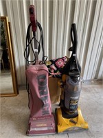 LOT OF 2 VACUUMS