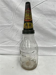 Genuine Wakefield Castrol embossed quart bottle &