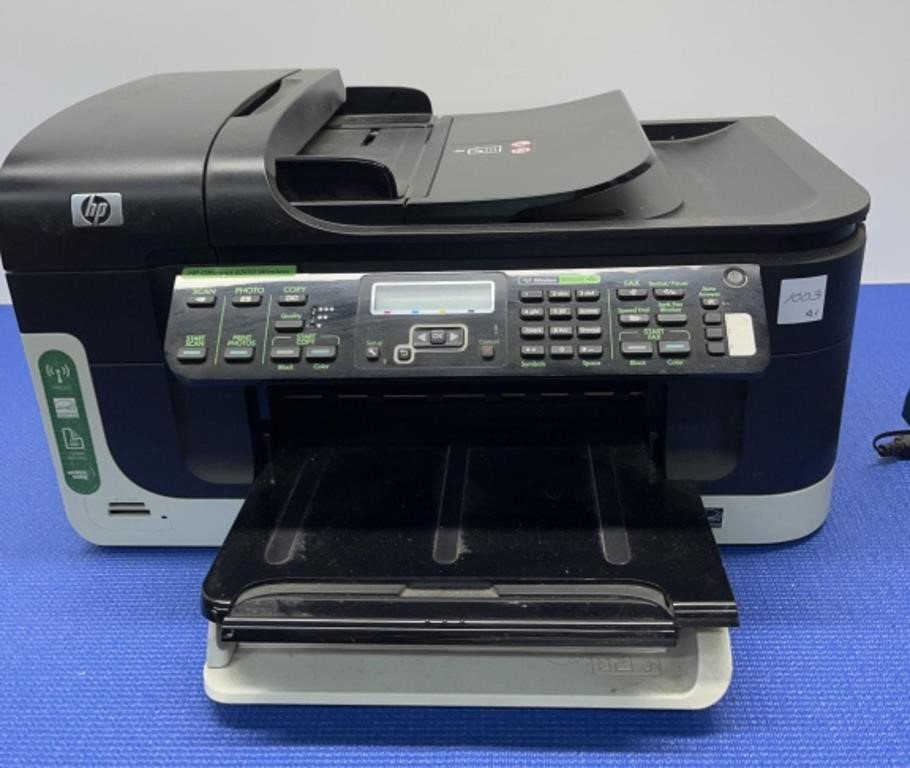 HP Office Jet 6500 Wireless Printer  Poweres Up !