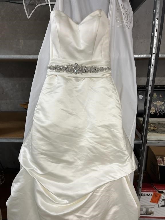 Off White Wedding Gown with Train Size 4 By