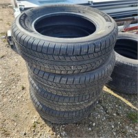 4- 195/65R15 Tires 80% Tread