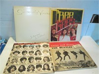 LOT OF 4 ASSORTED VINTAGE RECORDS: THE BEATLES