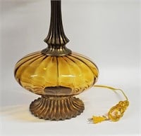MCM GOLD TONE, AMBER GLASS TABLE LAMP